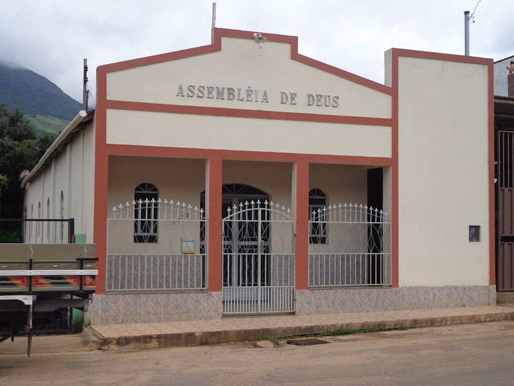 Fachada de 1° Assembleia De Deus De Alto Caparaó ( Min: IEADEF)