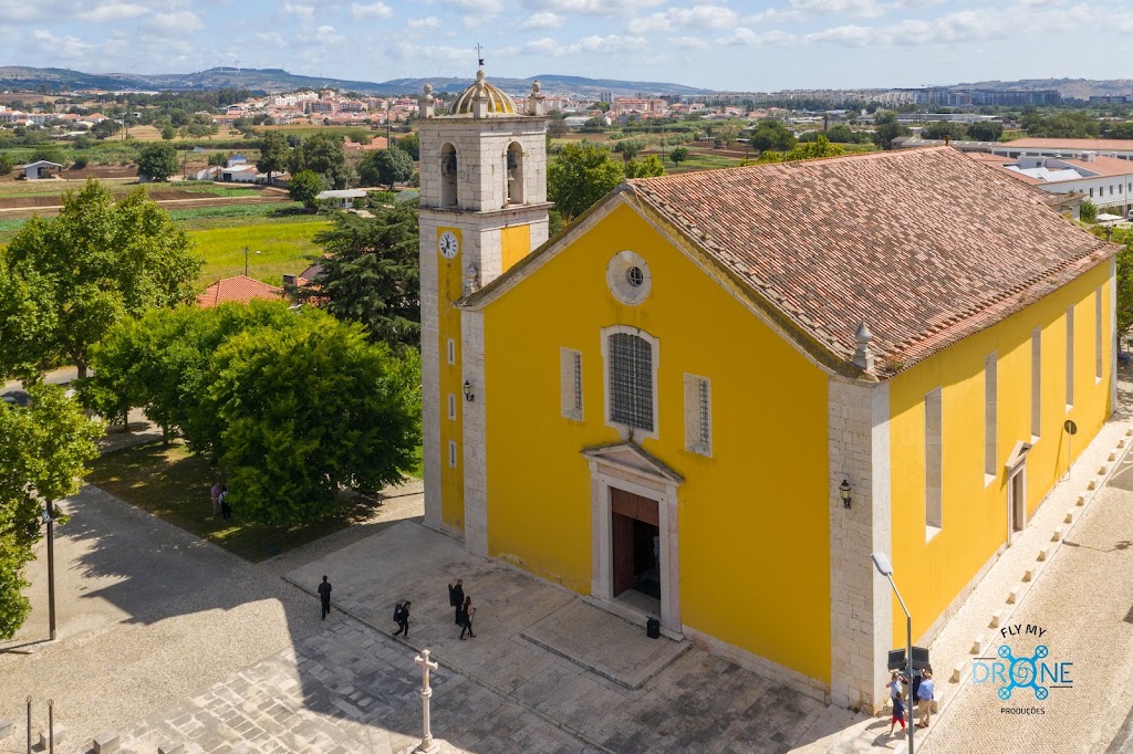 Fachada de Igreja de Santa Maria de Loures