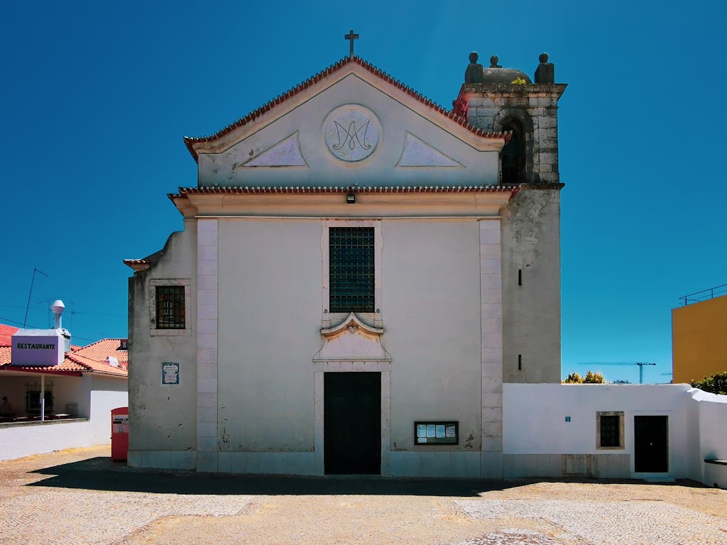 Fachada de Igreja de Santa Maria dos Olivais