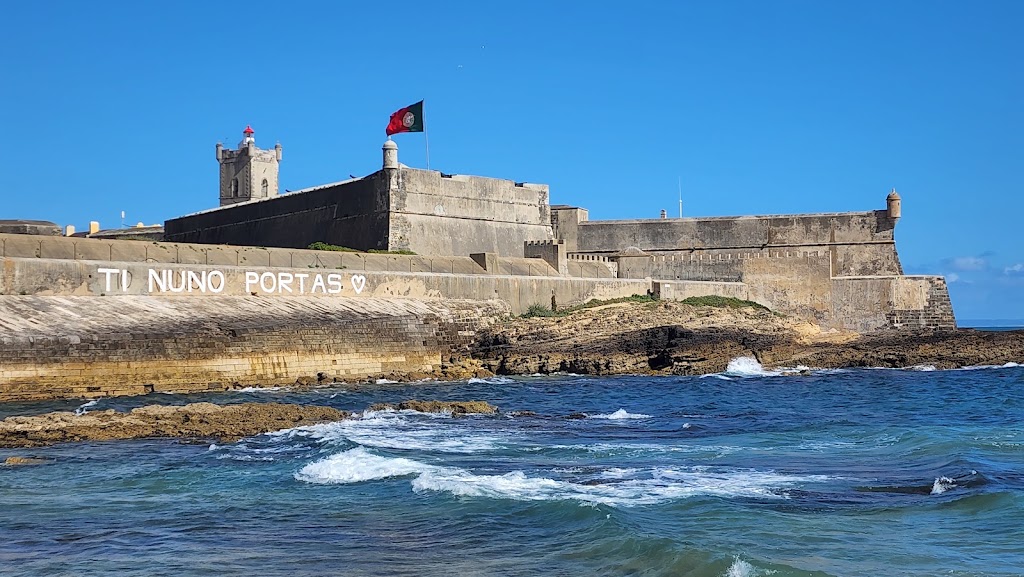Fachada de Forte de São Julião da Barra