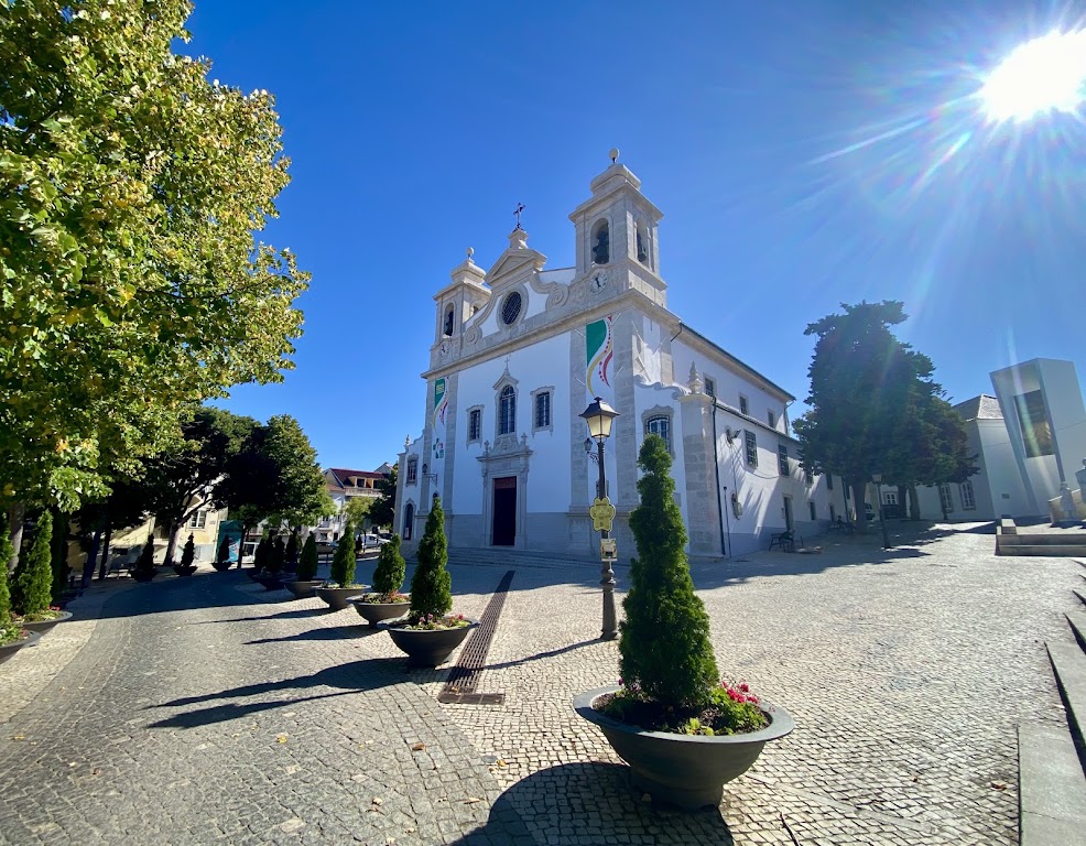 Fachada de Igreja Matriz de Oeiras