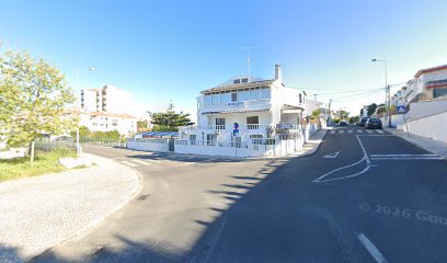 Fachada de Igreja de Cristo - Carcavelos