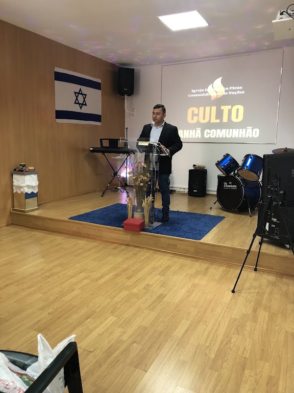 Fachada de Igreja Evangélica Plena Comunhão para as Nações - Portugal
