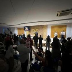 Fachada de Centro Evangélico Santo dos Santos