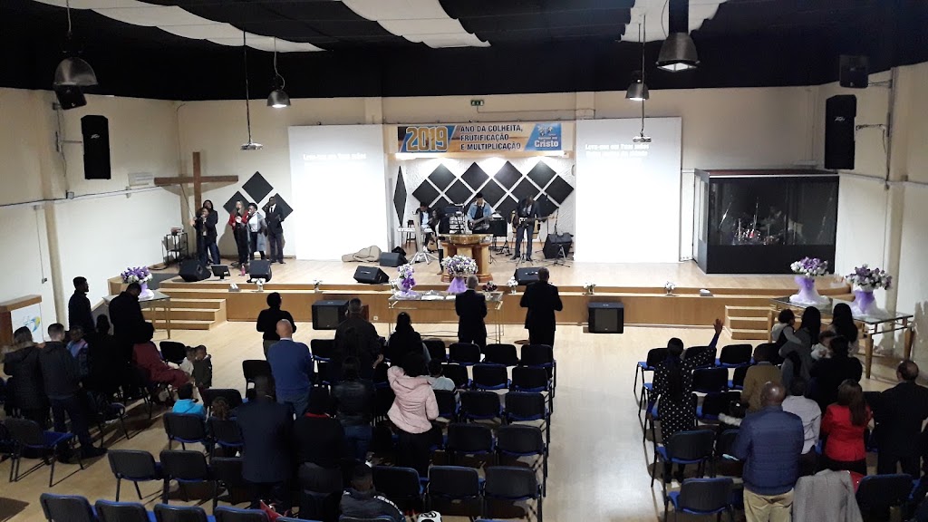 Fachada de Igreja Reviver Em Cristo Massama