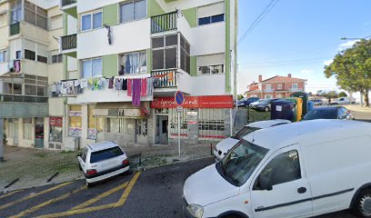 Fachada de Igreja Maná Pinheiro de Loures