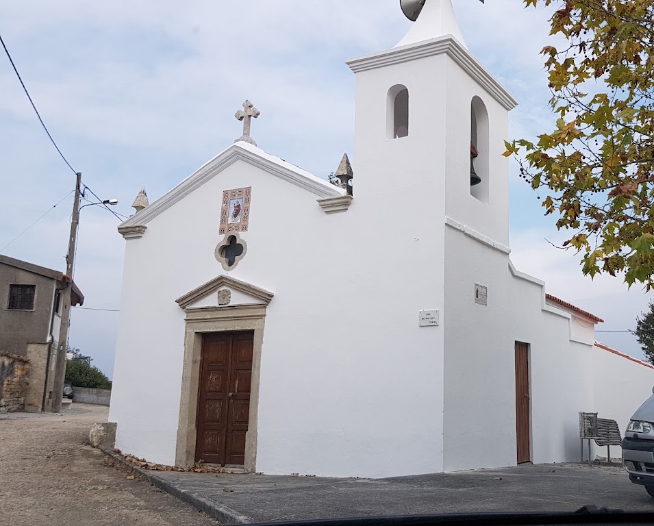 Fachada de Igreja do Zambujal